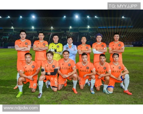 穿44号球衣的足球明星盘点及其精彩职业生涯回顾